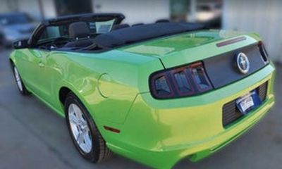 2013 Ford Mustang V6 Convertible
