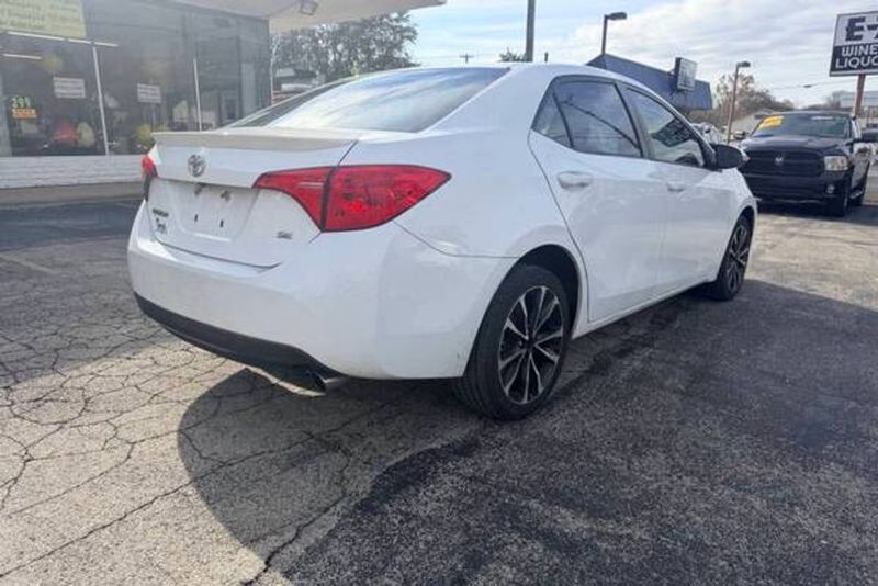 2019 Toyota Corolla — a typically priced live listing