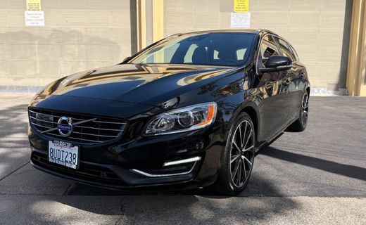 2017 Volvo V60 Platinum