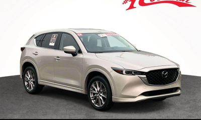 2024 Mazda CX-5 Premium Package