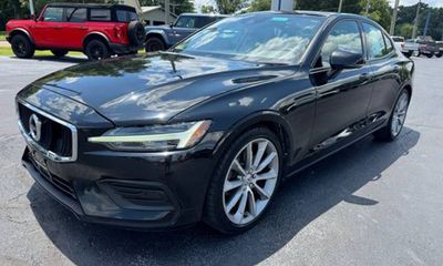 2019 Volvo S60 Momentum