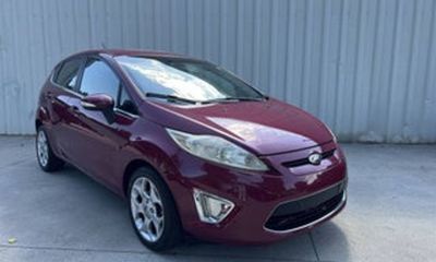 2011 Ford Fiesta SES