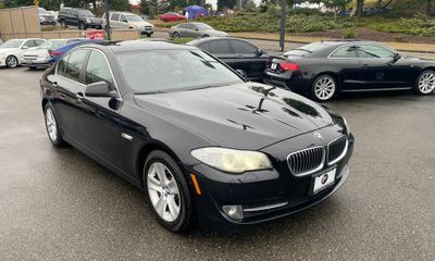 2013 BMW 528xi 528i xDrive Sedan