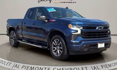 2022 Chevrolet Silverado RST