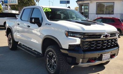 2025 Chevrolet Silverado ZR2
