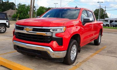 2025 Chevrolet Silverado LT