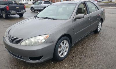 2005 Toyota Camry LE V6 FOR