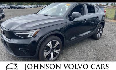 2023 Volvo C40 Core Bright Theme