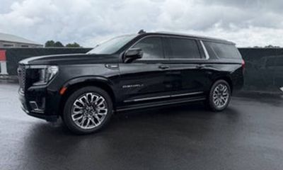 2023 GMC Yukon XL Denali Ultimate
