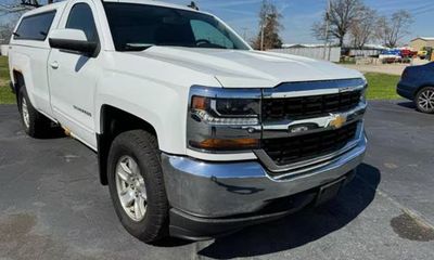 2017 Chevrolet Silverado LT