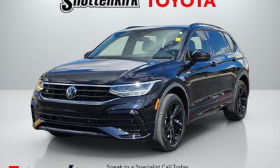 2024 Volkswagen Tiguan SE Black