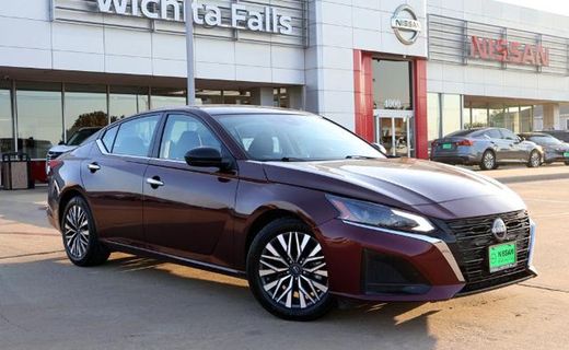 2025 Nissan Altima SV