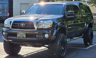 2006 Toyota Tacoma DLX