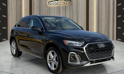 2024 Audi Q5 E S Line Quattro