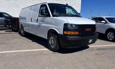 2025 GMC Savana EXT