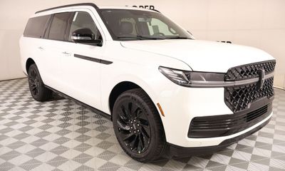 2026 Lincoln Navigator L Reserve