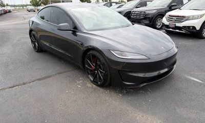 2024 Tesla Model 3 Performance