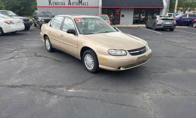 2003 Chevrolet Malibu Base