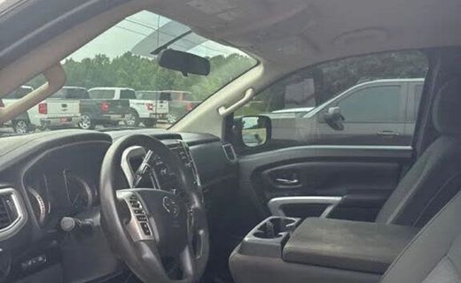 2017 Nissan Titan S