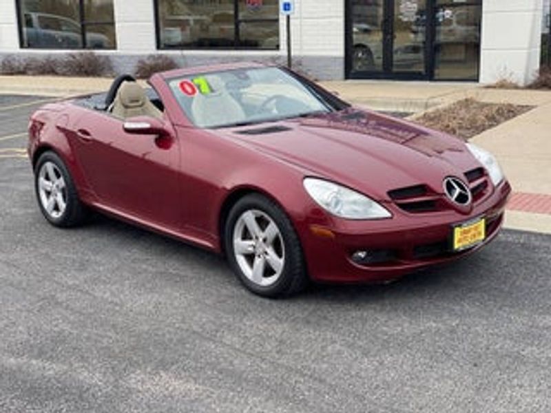 2007 Mercedes Benz Slk Class — a typically priced live listing