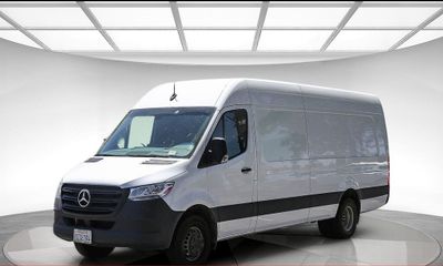2024 Mercedes-Benz Sprinter 907 VS30
