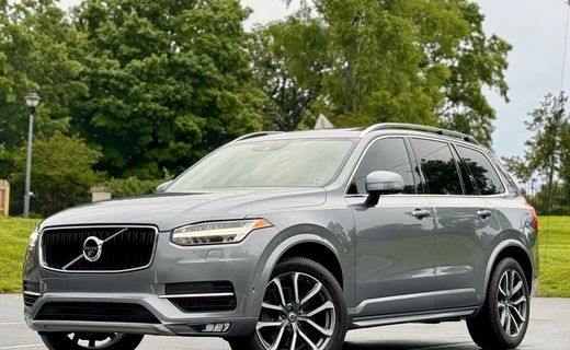 2018 Volvo XC90 Momentum