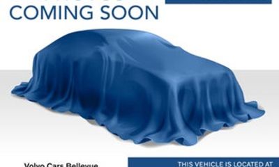 2026 Volvo XC40 Plus Dark