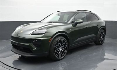 2025 Porsche Macan Electric