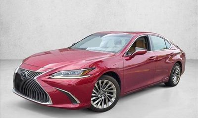 2019 Lexus ES 300H
