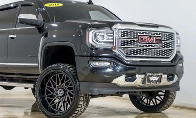 2018 GMC Sierra Denali