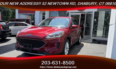 2020 Ford Escape SE