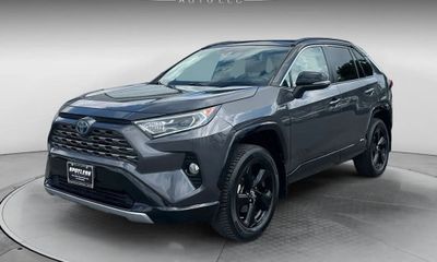 2019 Toyota RAV4 XSE HV