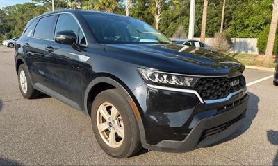 2023 Kia Sorento LX