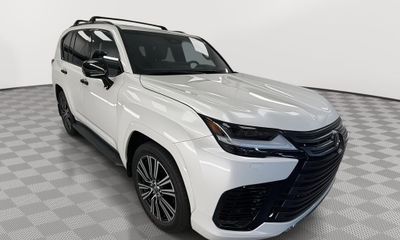 2025 Lexus LX 600 Luxury