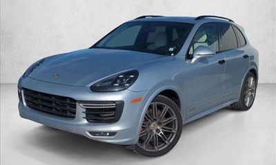 2017 Porsche Cayenne GTS