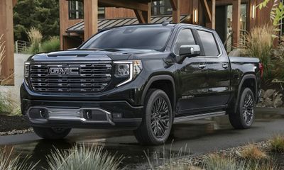 2024 GMC Sierra SLT