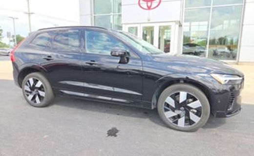 2024 Volvo XC60 Plus Dark
