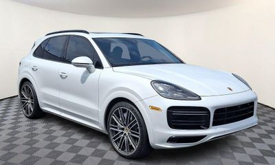 2023 Porsche Cayenne Turbo