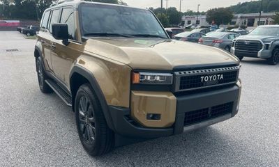 2027 Toyota Land Cruiser Base