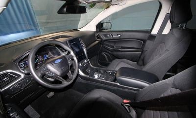 2022 Ford Edge SE