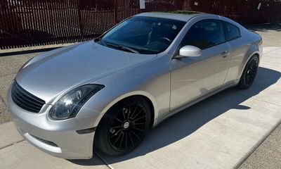 2004 Infiniti G35 Base