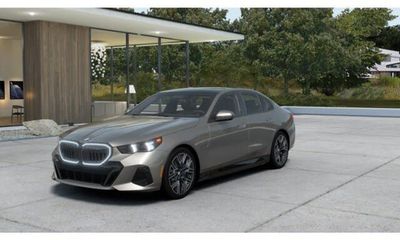 2027 BMW 550e xDrive