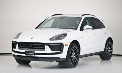 2025 Porsche Macan