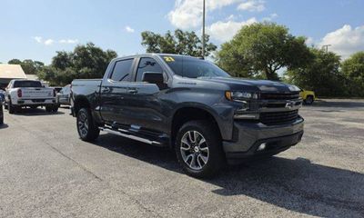 2021 Chevrolet Silverado RST