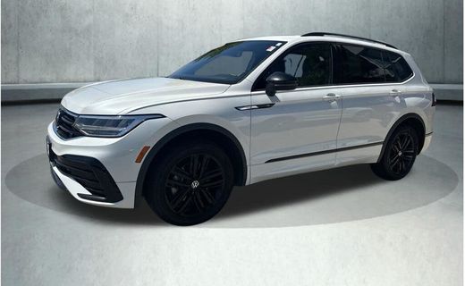 2022 Volkswagen Tiguan 4MOTION SE Black