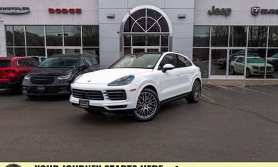 2023 Porsche Cayenne Coupe Platinum Edition