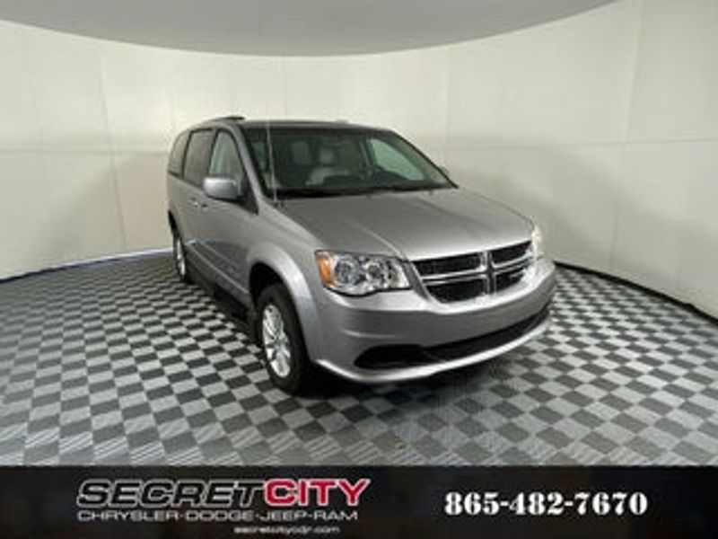 2014 Nissan Quest — a typically priced live listing