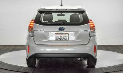 2017 Toyota Prius V Three