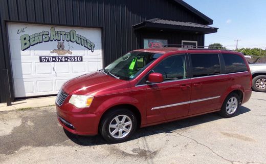 2011 Chrysler Town AND Country Touring
