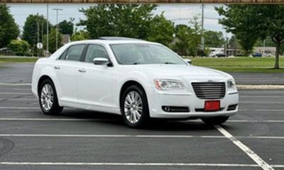 2013 Chrysler 300 300C Luxury